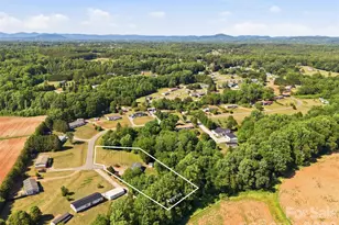 333 Howard Norton Dr, Hiddenite, NC 28636 - Photo 2