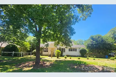 5510 Allen Road E, Charlotte, NC 28269 - Photo 1