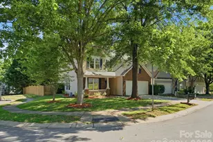 10094 Paisley Dr, Charlotte, NC 28269 - Photo 2