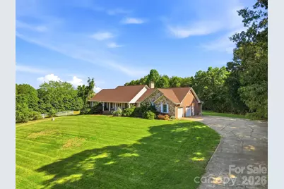 6181 Willowbottom Road, Hickory, NC 28602 - Photo 2