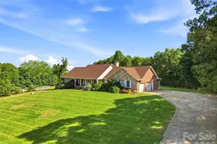 6181 Willowbottom Rd, Hickory, NC 28602 - Photo 2