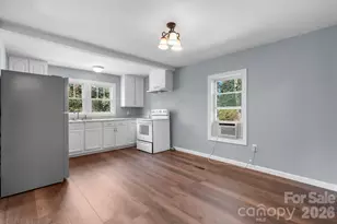 728 21st St SW, Hickory, NC 28602 - Photo 8