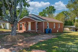 728 21st St SW, Hickory, NC 28602 - Photo 4