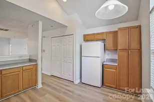 10630 Sleigh Bell Ln, Charlotte, NC 28216 - Photo 12
