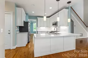 6008 Langham Ct, Charlotte, NC 28269 - Photo 10