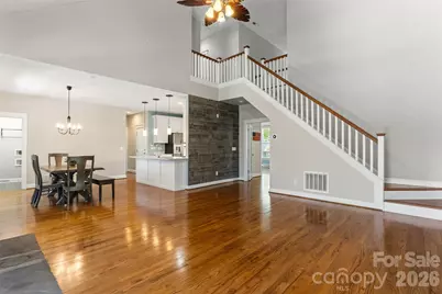 6008 Langham Court, Charlotte, NC 28269 - Photo 8