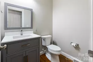 6008 Langham Ct, Charlotte, NC 28269 - Photo 18