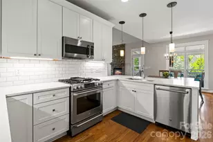 6008 Langham Ct, Charlotte, NC 28269 - Photo 12