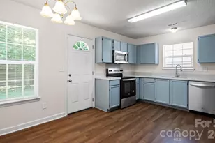 2114 Pleasant Dale Dr, Charlotte, NC 28214 - Photo 18