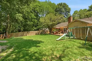7102 Graburn Rd, Charlotte, NC 28226 - Photo 4