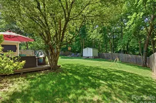 7102 Graburn Rd, Charlotte, NC 28226 - Photo 30