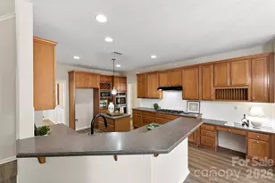 6237 Breckfield Ct, Charlotte, NC 28278 - Photo 12