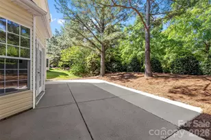 6237 Breckfield Ct, Charlotte, NC 28278 - Photo 32