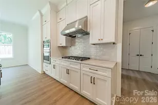 2648 Roslyn Ave, Charlotte, NC 28208 - Photo 18