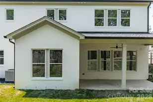 2648 Roslyn Ave, Charlotte, NC 28208 - Photo 6