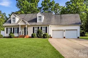 327 Sherry St, Rutherfordton, NC 28139 - Photo 1