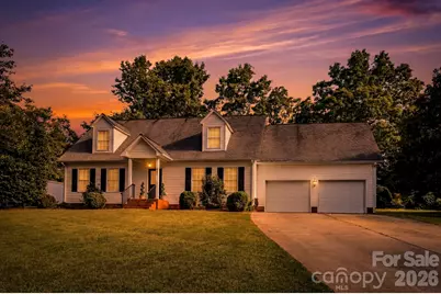 327 Sherry Street, Rutherfordton, NC 28139 - Photo 2
