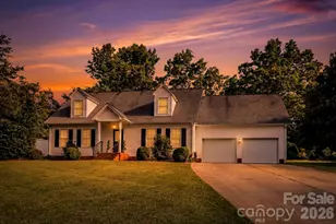 327 Sherry St, Rutherfordton, NC 28139 - Photo 2