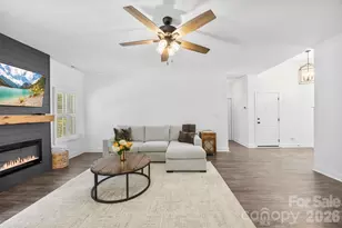21012 Entrada Dr, Cornelius, NC 28031 - Photo 10