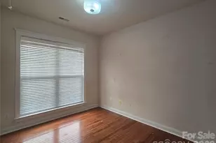2615 Merion Hills Ct, Charlotte, NC 28269 - Photo 18