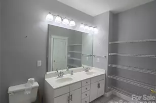 2615 Merion Hills Ct, Charlotte, NC 28269 - Photo 20
