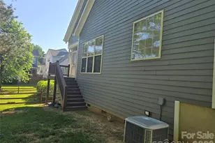 2615 Merion Hills Ct, Charlotte, NC 28269 - Photo 28