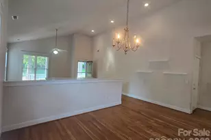 2615 Merion Hills Ct, Charlotte, NC 28269 - Photo 8