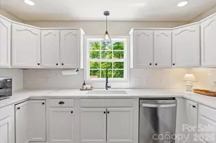 714 River Bend Dr, Mars Hill, NC 28754 - Photo 18
