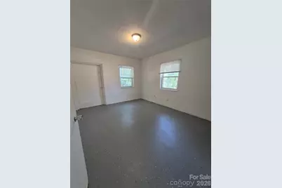 1745 Meadowbrook Terrace, Hendersonville, NC 28792 - Photo 18