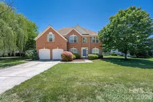 9512 Autumn Applause Dr, Charlotte, NC 28277 - Photo 1
