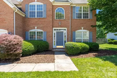 9512 Autumn Applause Drive, Charlotte, NC 28277 - Photo 2