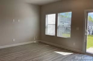 5042 Kellaher Pl, Charlotte, NC 28216 - Photo 12