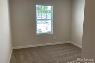 5042 Kellaher Pl, Charlotte, NC 28216 - Photo 16