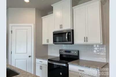 5042 Kellaher Place, Charlotte, NC 28216 - Photo 4