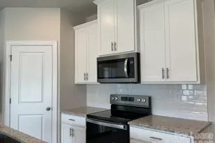 5042 Kellaher Pl, Charlotte, NC 28216 - Photo 4