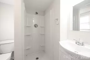 5001 Springview Rd, Charlotte, NC 28213 - Photo 24