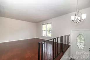 5001 Springview Rd, Charlotte, NC 28213 - Photo 2