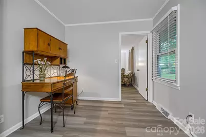 938 E 6th Avenue, Gastonia, NC 28054 - Photo 6