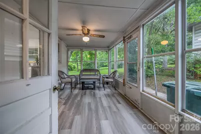 938 E 6th Avenue, Gastonia, NC 28054 - Photo 10