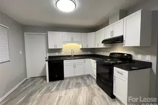 2815 Ravencroft Dr, Charlotte, NC 28208 - Photo 6