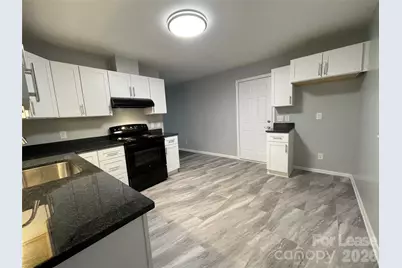 2815 Ravencroft Drive, Charlotte, NC 28208 - Photo 8
