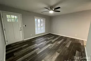 2815 Ravencroft Dr, Charlotte, NC 28208 - Photo 4