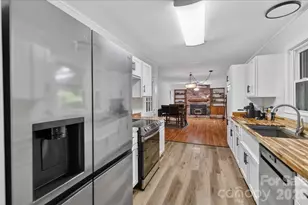 1303 Wildwood Dr, Kannapolis, NC 28081 - Photo 14