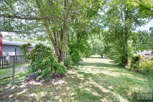 2802 Beaverdam Rd, Canton, NC 28716 - Photo 4