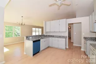 176 Clear Creekside Dr, Hendersonville, NC 28792 - Photo 8