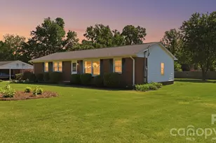 1102 N 12th St, Bessemer City, NC 28016 - Photo 2