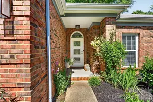 11219 Isthmus Ct, Charlotte, NC 28215 - Photo 2