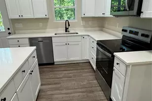 530 Oakwood Cir, Lexington, NC 27295 - Photo 8