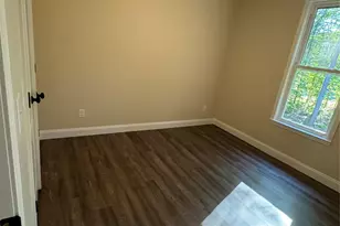 530 Oakwood Cir, Lexington, NC 27295 - Photo 2