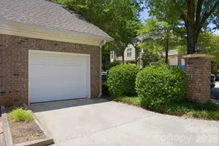8942 Rosalyn Glen Rd, Cornelius, NC 28031 - Photo 46